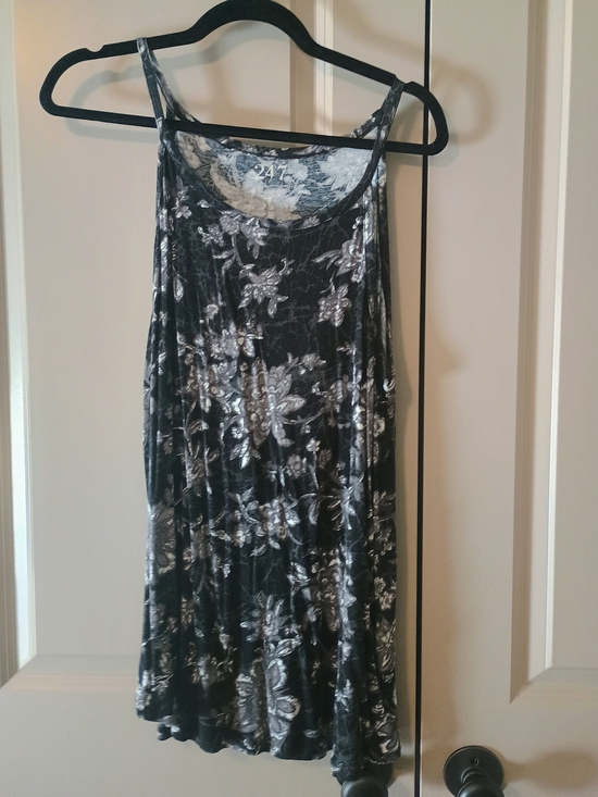 Maurices Tops - Maurices Black Floral Camisole